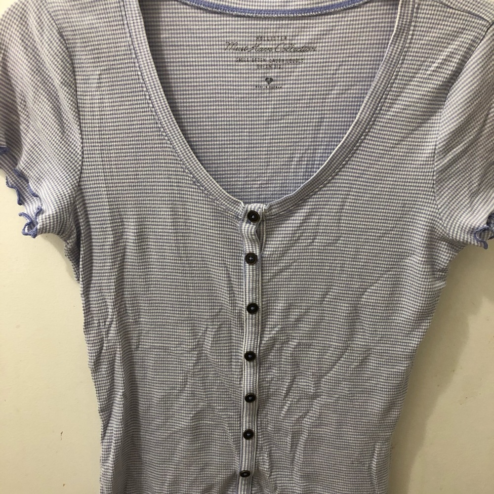 Button up shirt sleeve shirt